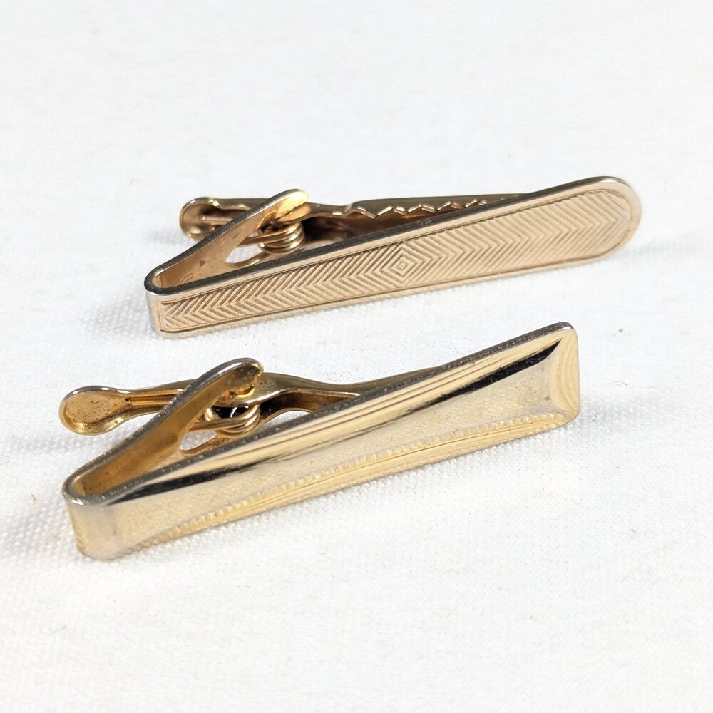 Set of 2 gold toned vintage tie clips Tie bars